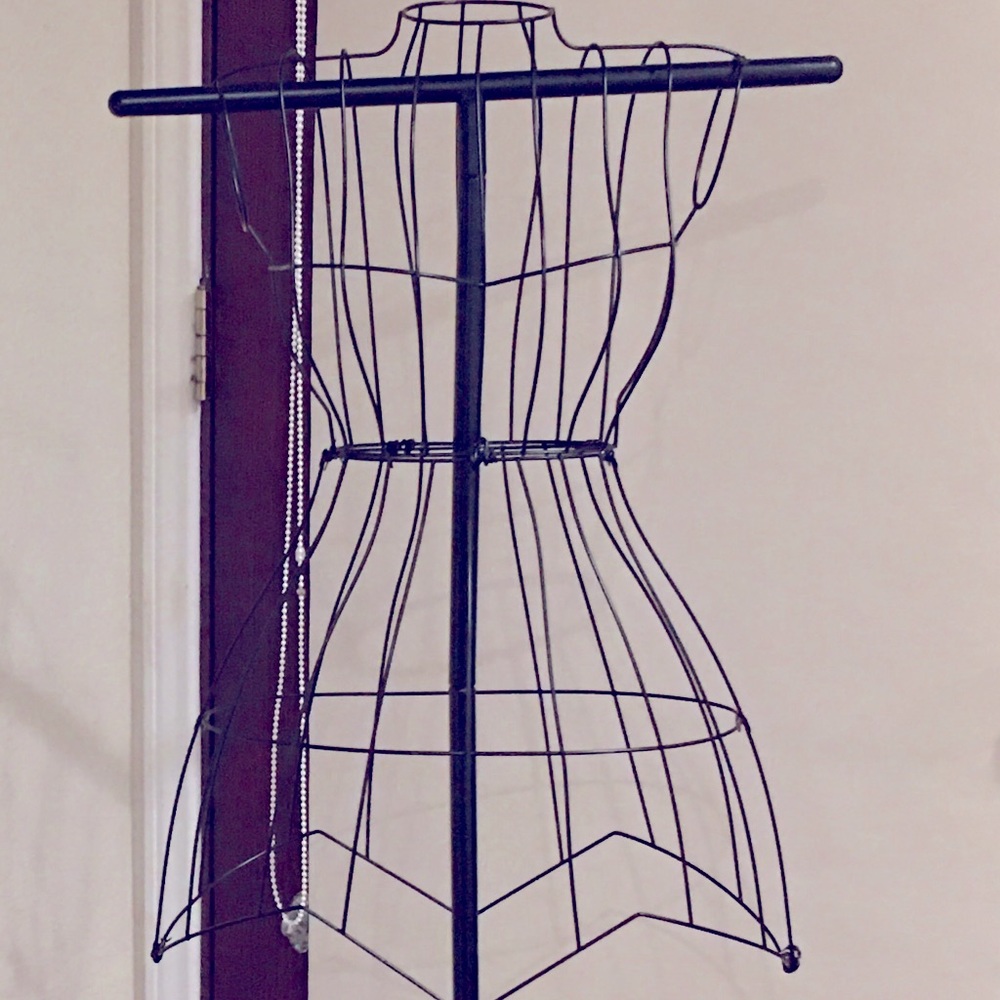 Wire Female Clothing Display Form
